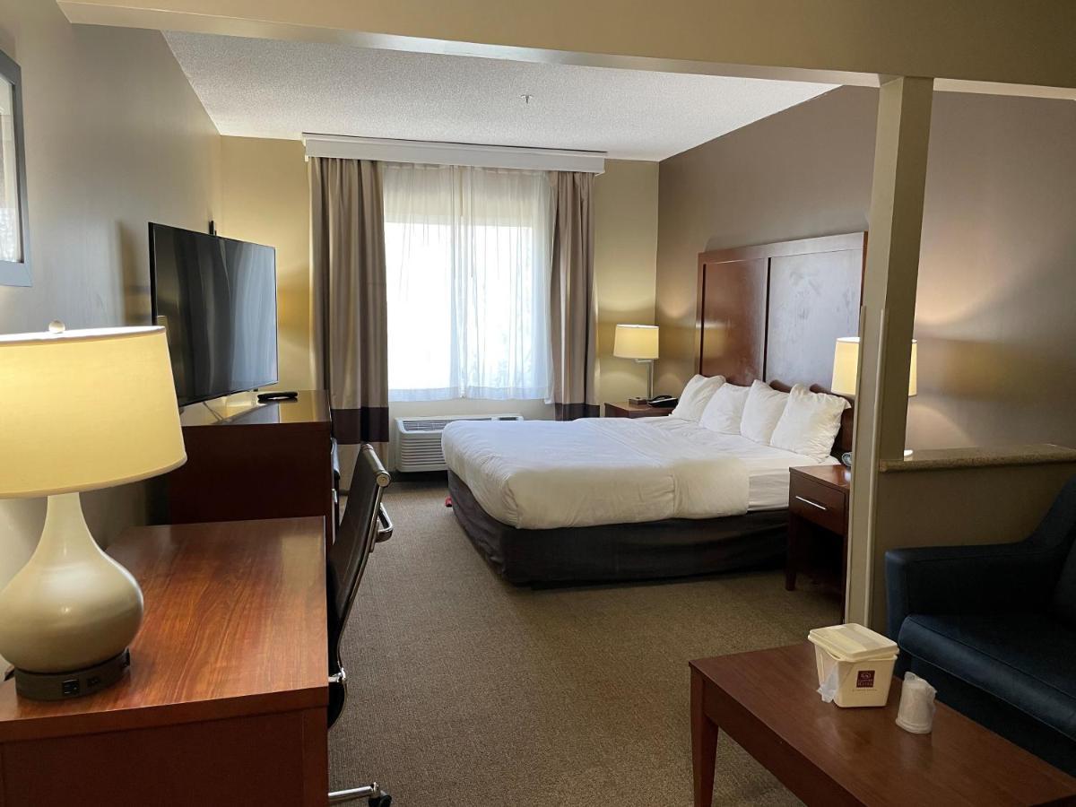 Quality Suites Уолдорф Екстериор снимка