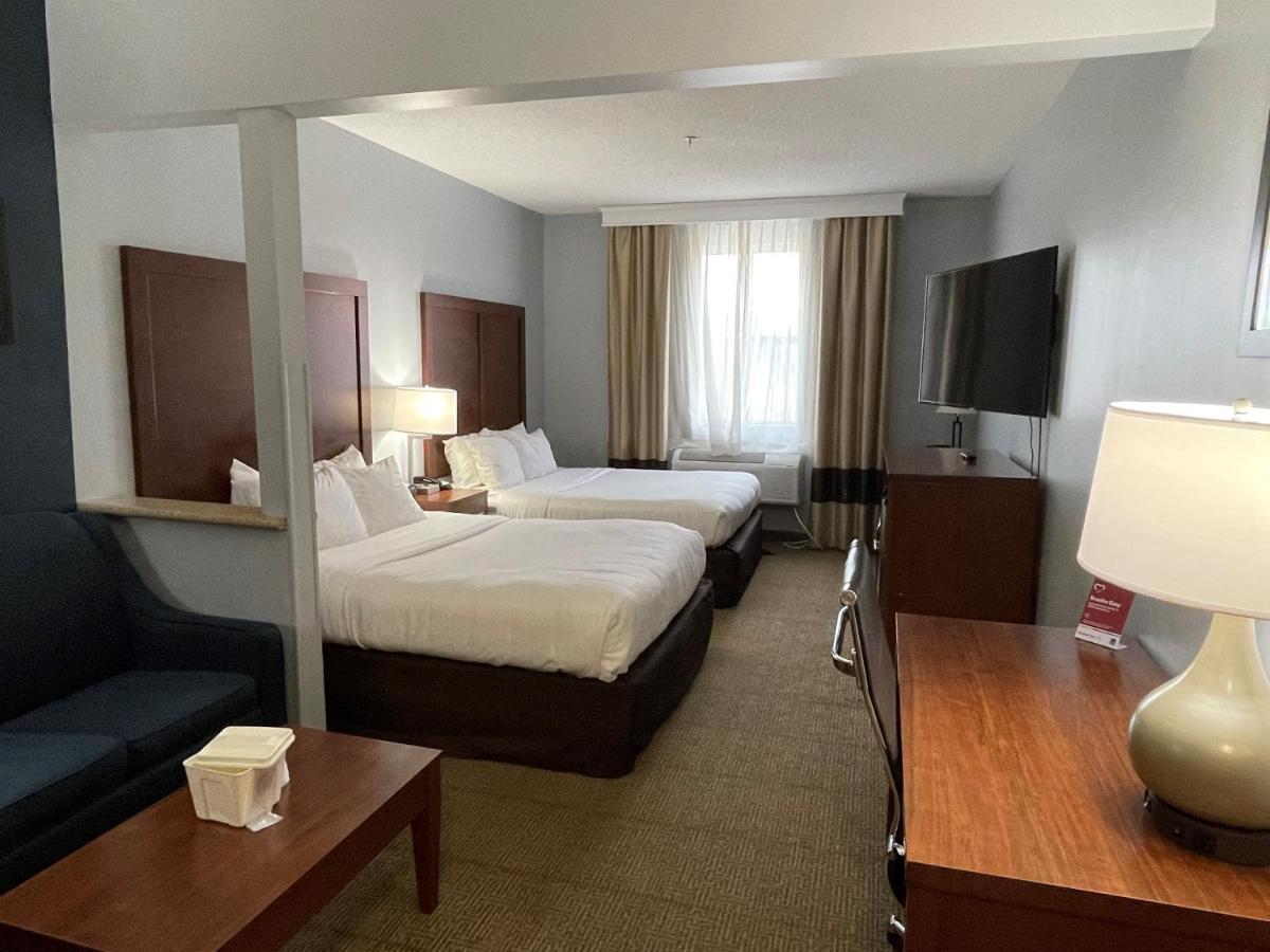 Quality Suites Уолдорф Екстериор снимка