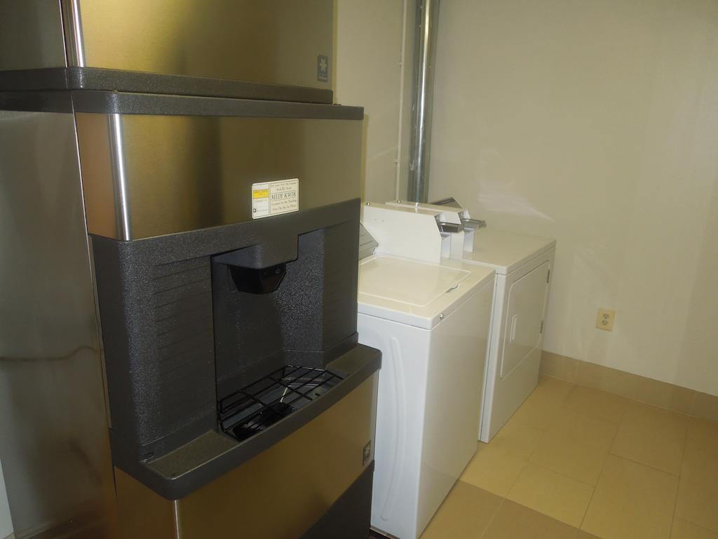 Quality Suites Уолдорф Екстериор снимка