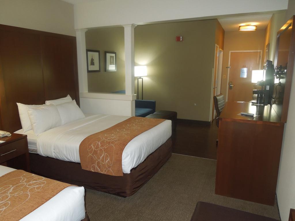 Quality Suites Уолдорф Екстериор снимка