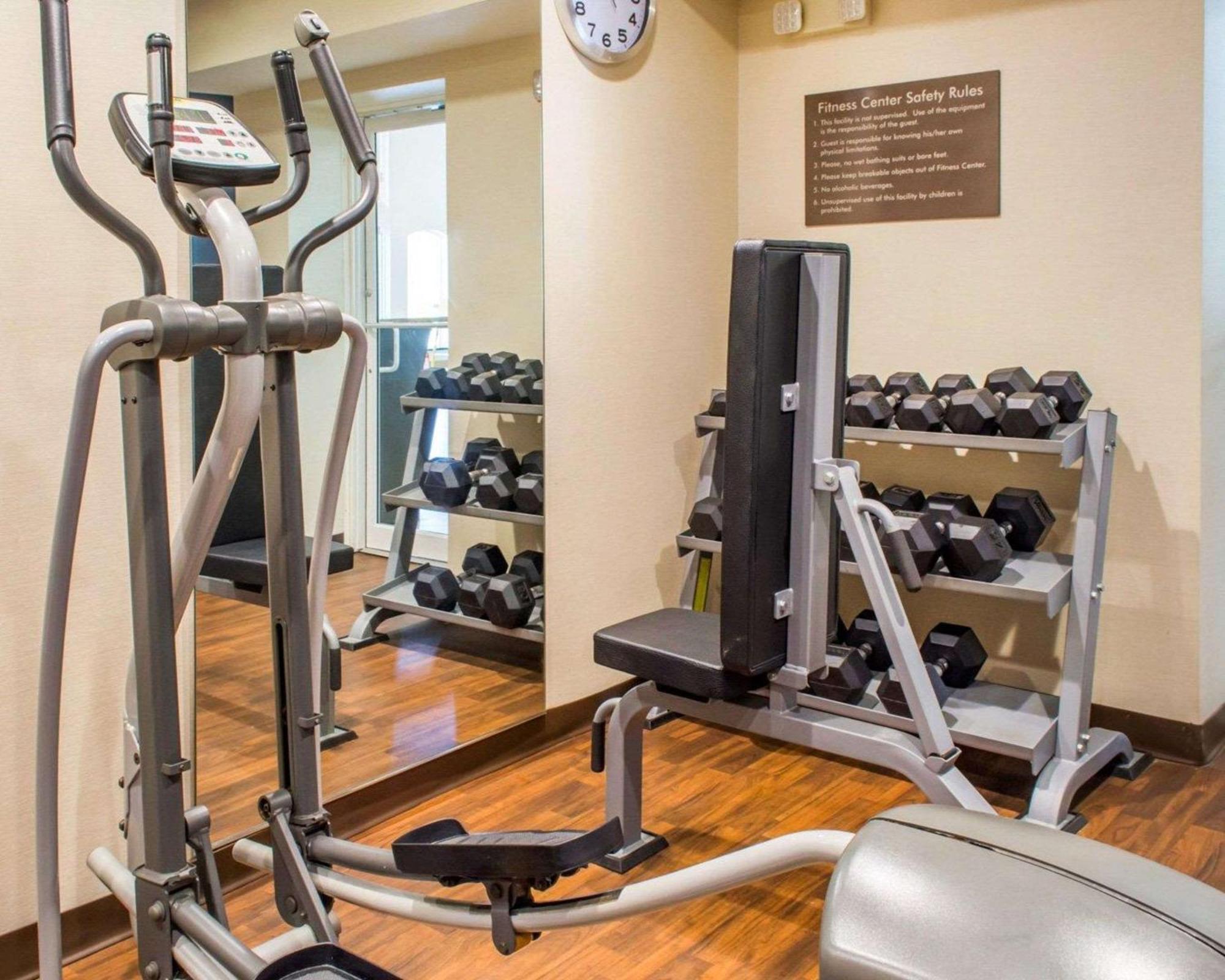 Quality Suites Уолдорф Екстериор снимка