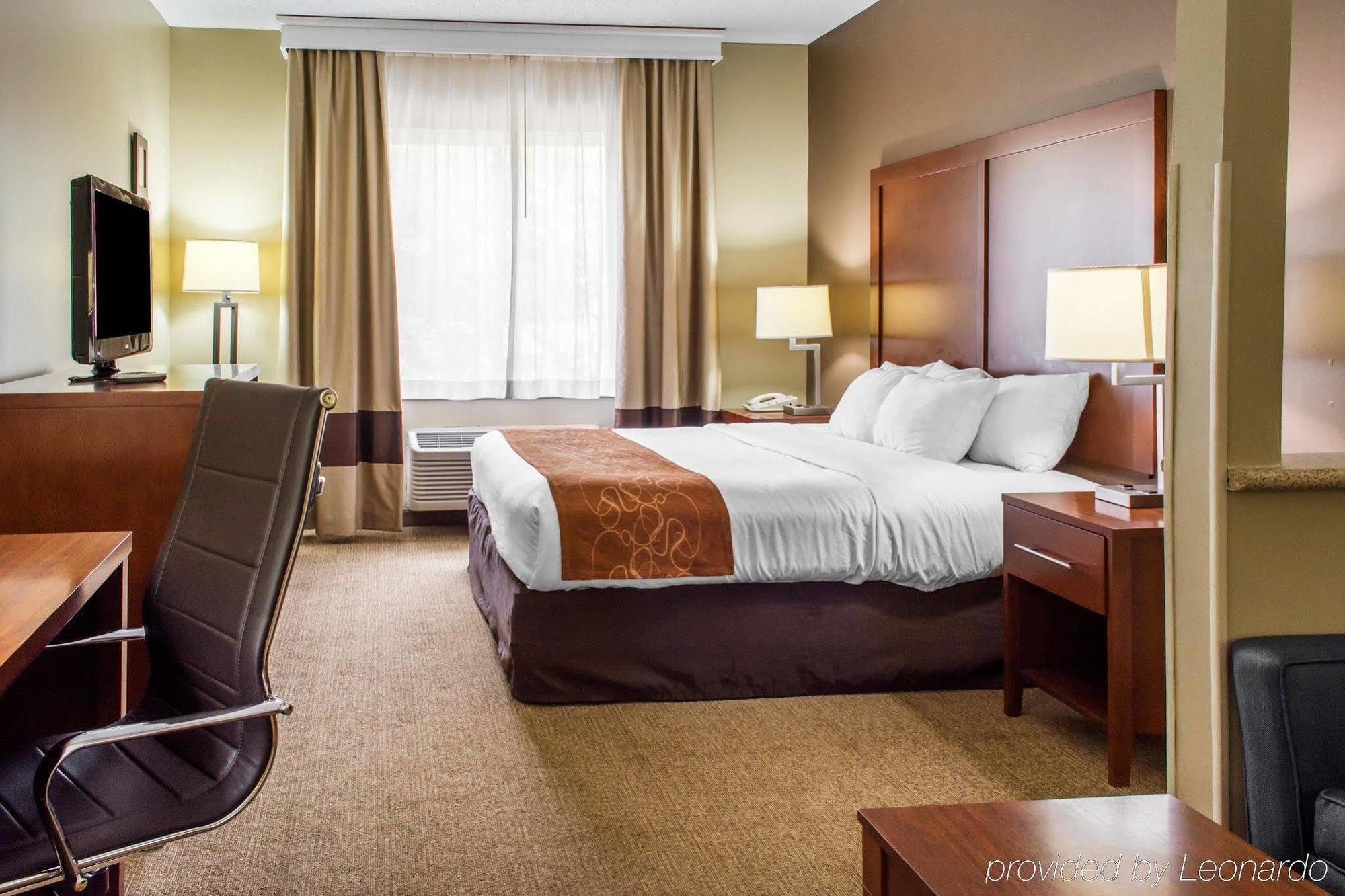 Quality Suites Уолдорф Екстериор снимка